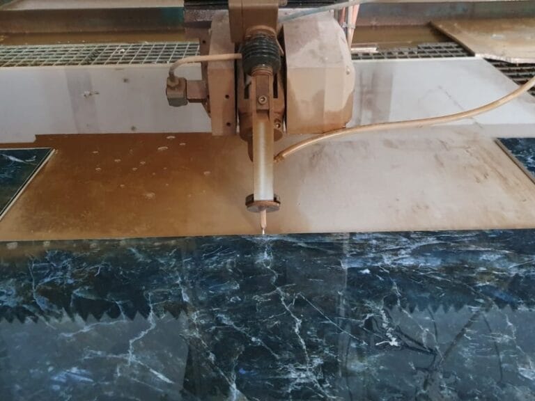 cięcie materiałów z kamienia waterjetem PTV.