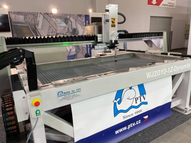 waterjet w przemyśle meblarskim.