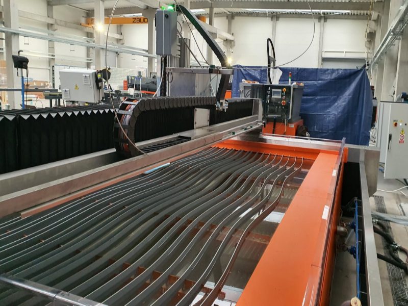 7 powodów do zakupu waterjeta marki PTV do Twojej firmy